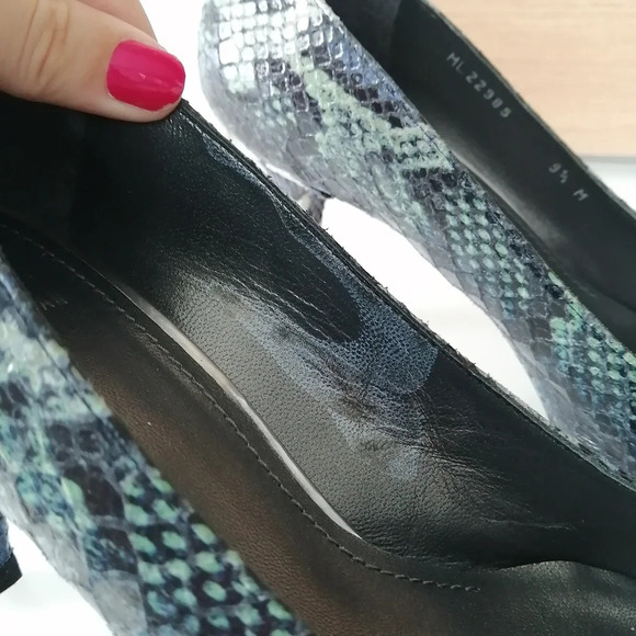 Stuart Weitzman Green Blue Snake Print Leather Pointed Toe 3.5" Heels 9.5 - Picture 16 of 17